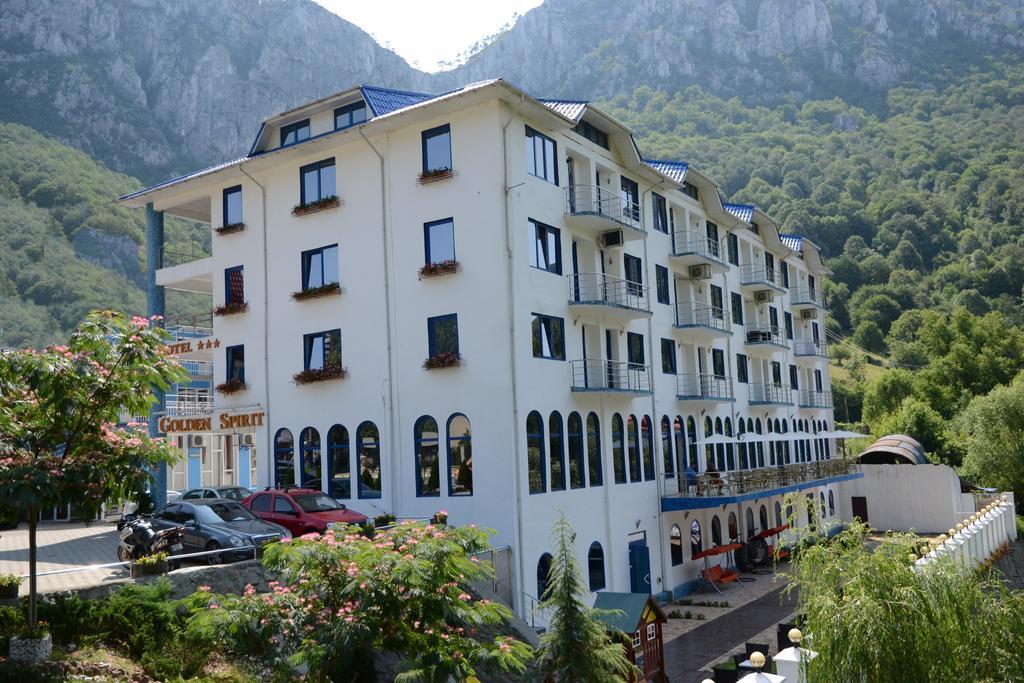 Hotel Golden Spirit Băile Herculane Exterior photo