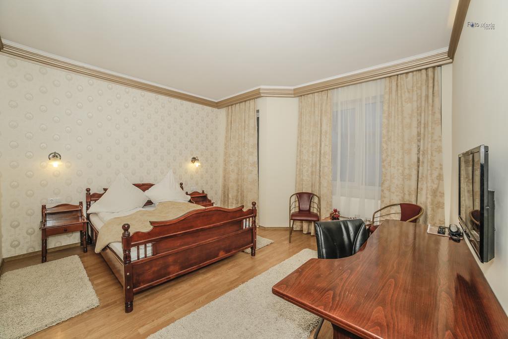 Hotel Golden Spirit Băile Herculane Room photo
